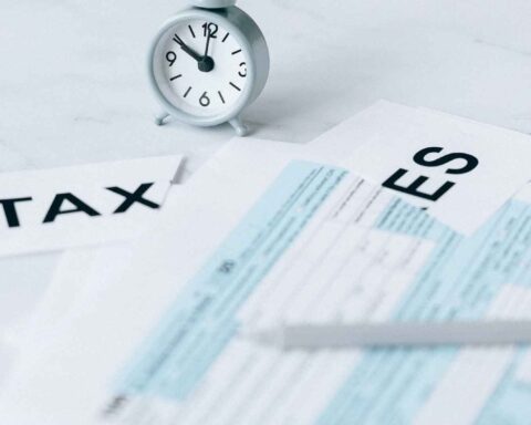 Taxes. Image credit: Pexels
